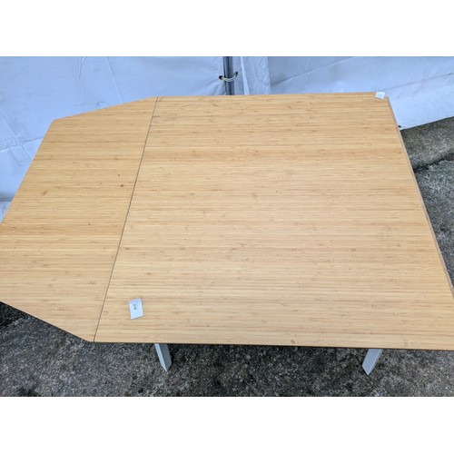 255 - A Nice Drop Leaf Kitchen Table - Painted Legs, Verniered Top