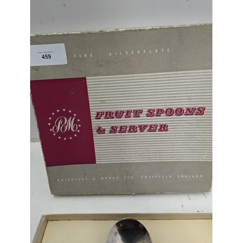 507 - A Fine Silver Plated Fruit Spoons And Server Set