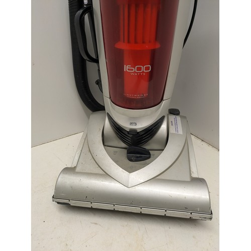 763 - dirt devil 1600 watt cyclonic upright vacuum cleaner