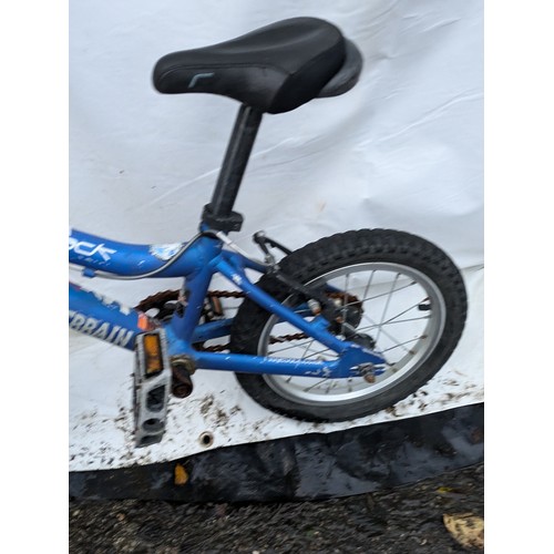 106 - a children's Ridgeback mx14 terrain push bike