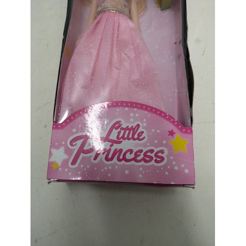 1161 - A Little Princess Figure In Its Original Box