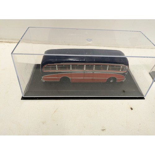 1162 - A Selection Of Various Model Busses In Display Cases - Including Bedford And Others