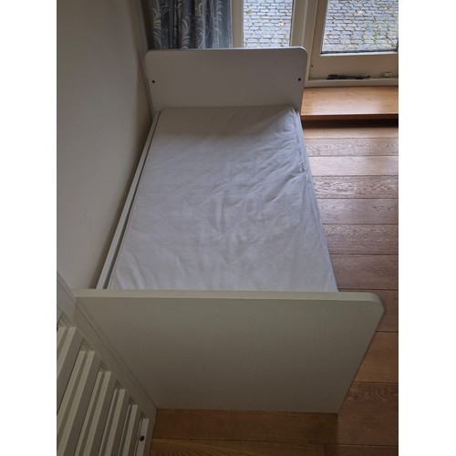 286 - a white mamas and papas flat packed single child's Cot bed with fittings