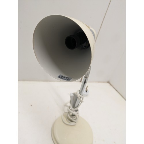 732 - A Flexible Desk Lamp In A White Colour