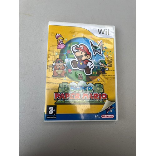 56 - Super Paper Mario - Nintendo Wii game - Compete with manual