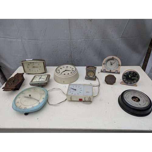 415 - A Selection of Various Retro And Vintage Mantle and Wall Clocks Including Westclox and Metamec