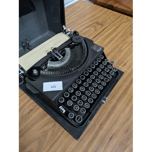 410 - A Vintage Imperial 'The Good Companion' Manual Typewriter In Case