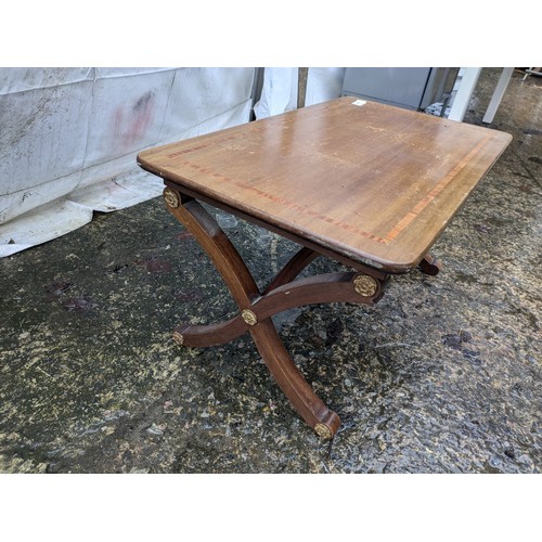 205 - A Small Pine Coffee Table With Mahogany Inlay - approx 42x73x30cm