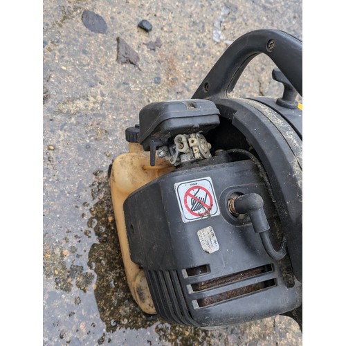 15 - A McCulloch MAC 320BV Petrol Leaf Blower