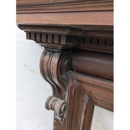 207 - An Antique Carved Mahogany Fireplace Surround - Outereasurement 171x141x28cm