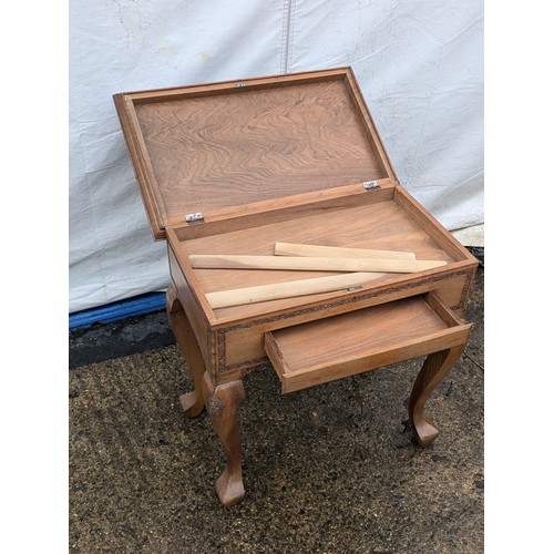 222 - A Vintage Oak Makeup table With An Interior Compartment and 1 Drawer - Carved with a Floral Pattern