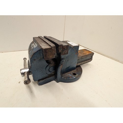 814 - A Rolson Bench Vice