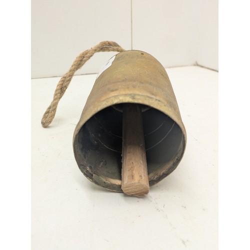 426 - A Vintage Rustic Brass Effect Cow Bell