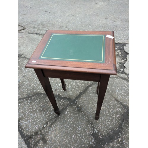 250 - A Small Oak Occasional Table With Green Leather Top