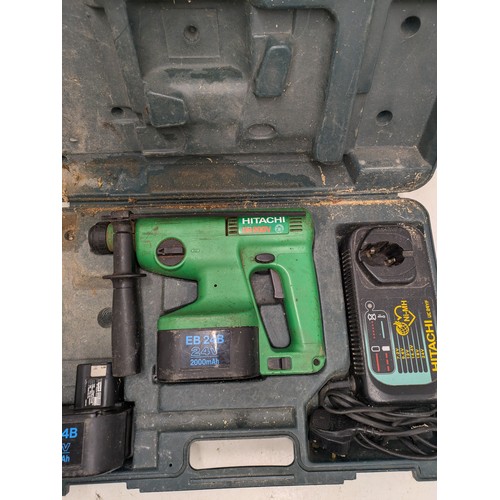 822 - A Hitachi DH20DV Cordless SDS Drill In Case With Battery and Charger