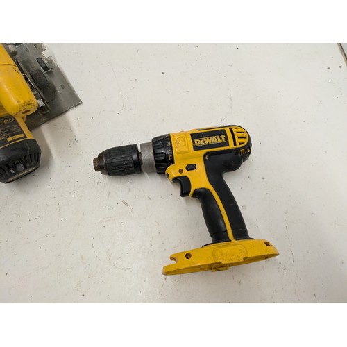 815 - A pair of cordless DeWalt tools - dw936 and dc725