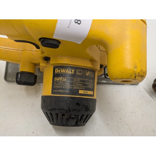 815 - A pair of cordless DeWalt tools - dw936 and dc725