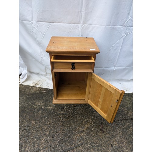 298 - A Small Mexican Style Bedside Table With 1 Drawer and a Cupboard Space