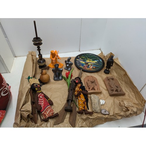 1267 - A Group of Vintage African Figurines, Stones and Trinkets