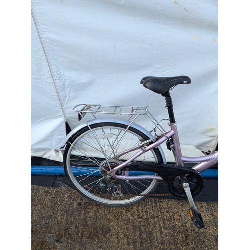 232 - A Land Rover ladies 7 seed push bike