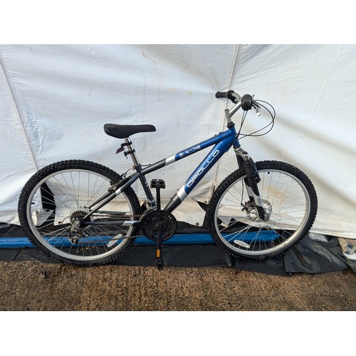 231 - Apollo slalom 18 speed mountain bike