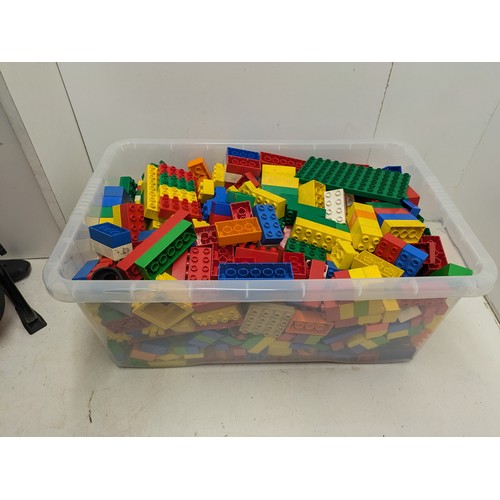 2176 - A large selection of Lego Duplo blocks