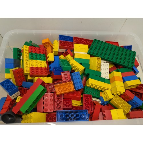 2176 - A large selection of Lego Duplo blocks