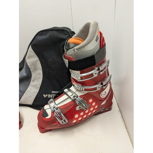 2174 - A pair of Salomon x wave 9 ski boots in carry case