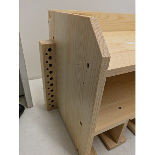 413 - A Modern Pine Desk Tidy