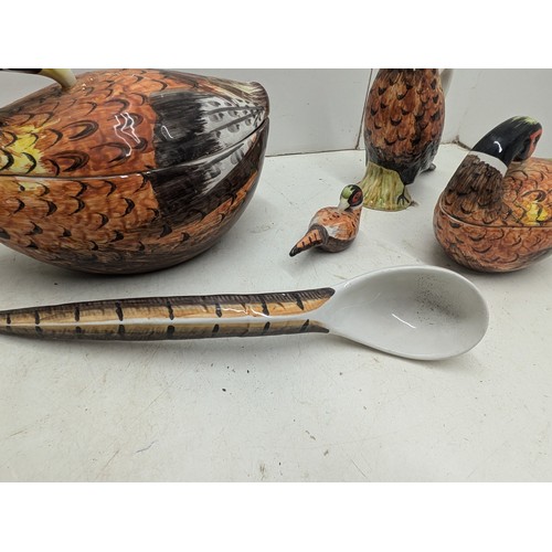 861 - A Selection of 5 Pheasant Porcelain Pieces including Serving Spoon, Dishes and Jug