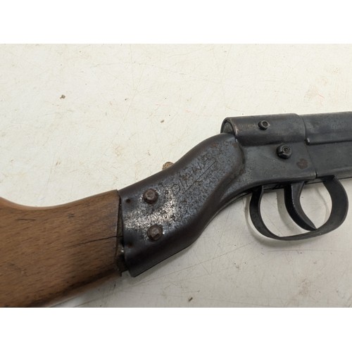 872 - A Vintage Diana Model 15 .177 Cal Air Rifle