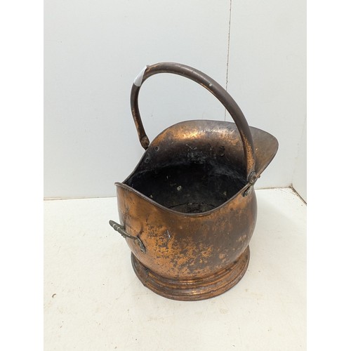 834 - A Vintage Copper and Brass Coal Scuttle