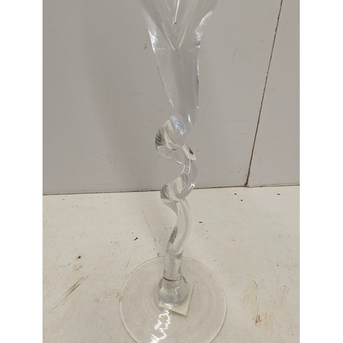 1800 - A large spiral stemmed wine glass