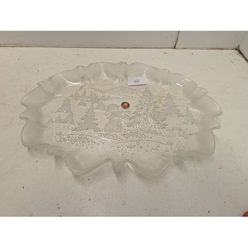 1829 - A Waltherglas Glass dish with engraved winter scene