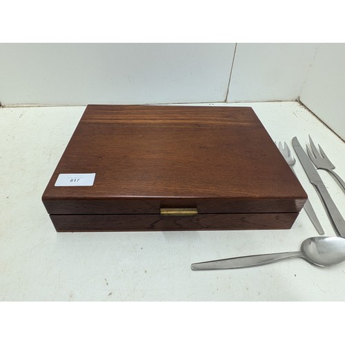 817 - A Gense Stainless steel cutlery set a mahogany display box