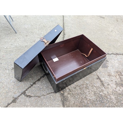 402 - A Vintage Wood storage trunk with brass accents