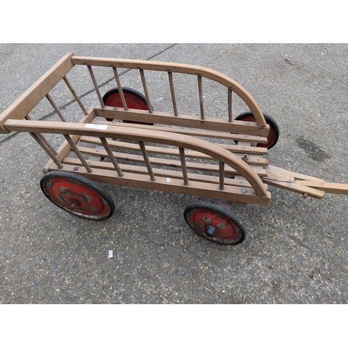 836 - A Vintage Oak Children's Toy Kart With Metal Wheels and Rubber Tyres