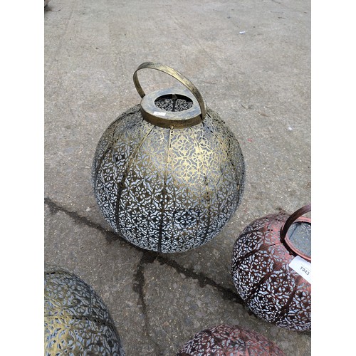 1943 - A Selection of 4 Metal Sphere Lanterns