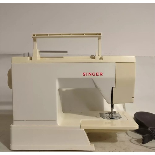 1240 - SINGER Model 9027 Sewing Machine with Pedal And Cover - Working