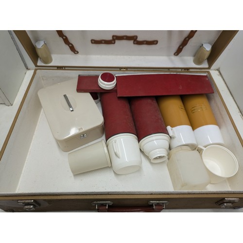 2011 - A Retro 1970s Picnic Set With Thermos And Rexton Flasks