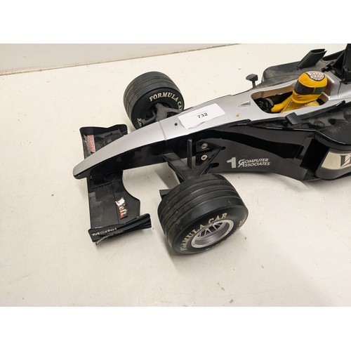 1523 - A 1:10 Scale RC Formula One Car - Broken Wheel