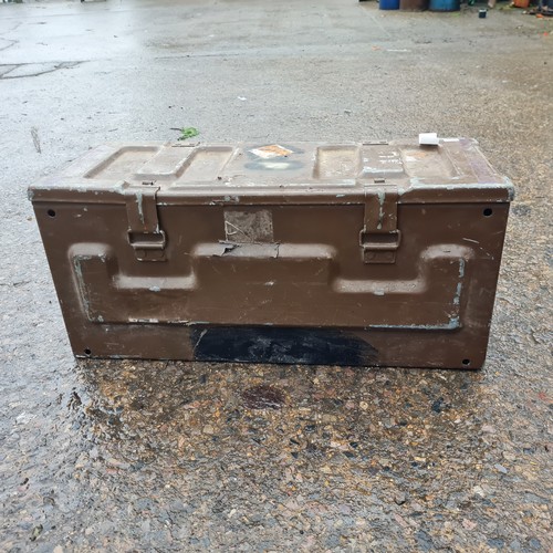 1052 - A Post world war 2 British Munitions Case