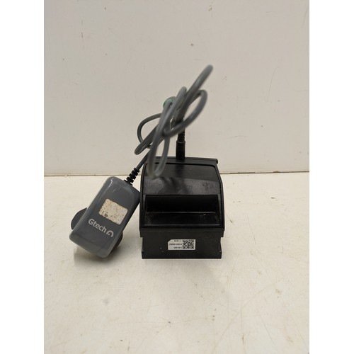 1478 - A Gtech Air Ram AR2 Battery with Charger - charger working and battery holding charge