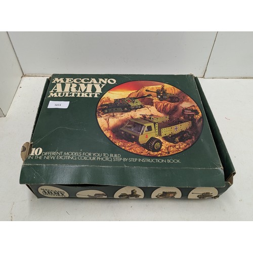 1033 - A Meccano army multi kit with manual and original box