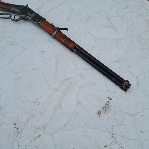 1009 - A Replica Repeating Under Lever Rifle