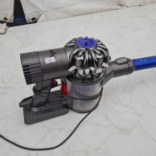 1414 - A Dyson V6 fluffy cordless vacuum cleaner