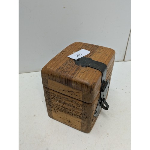 1022 - A 20th Century oriental Oak Trinket Box