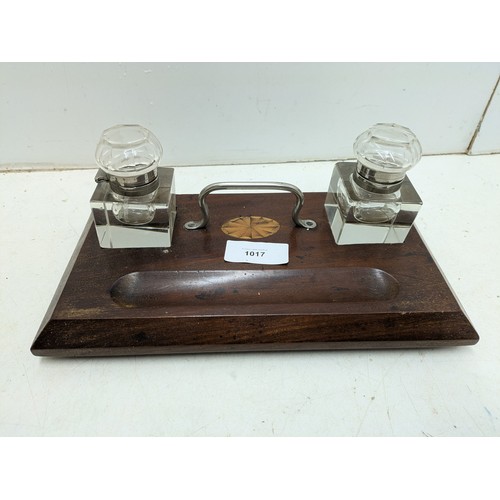 1017 - A Mahogany veneered Desk ink stand with 2 Glass inkwells