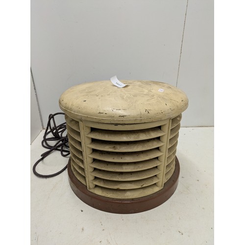 1041 - A vintage retro electric low profile heater