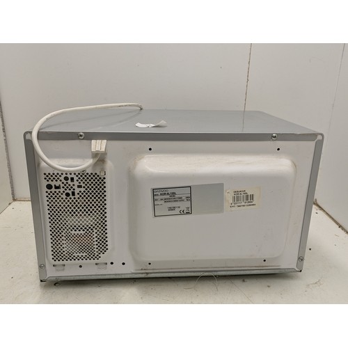 1436 - A Daewoo Model Kor6l15sl 700w microwave